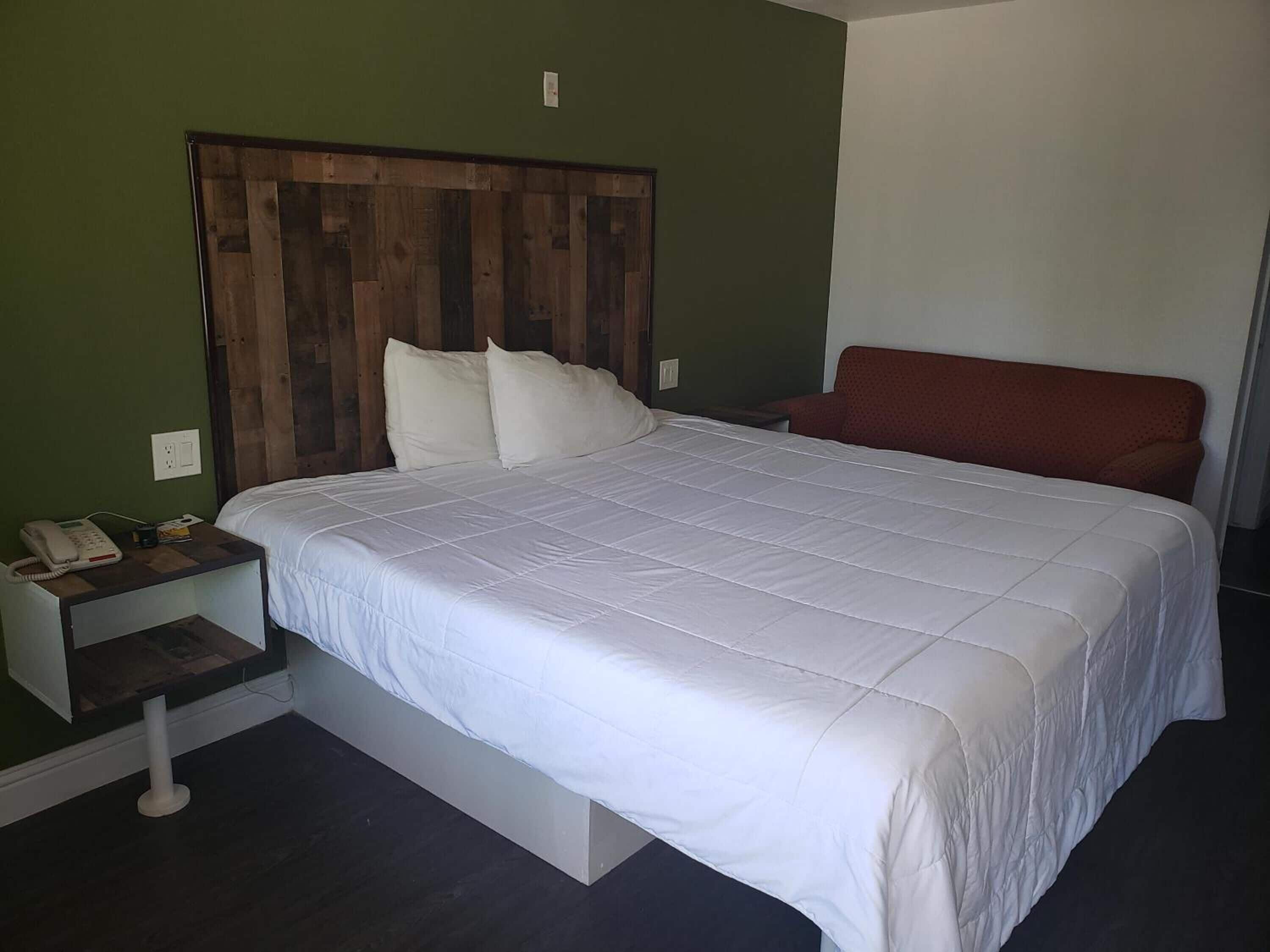 Photo - University Inn Fresno