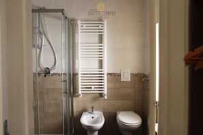 Double Room | Bathroom