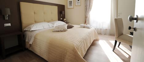 Double Room | Premium bedding, down comforters, in-room safe, desk