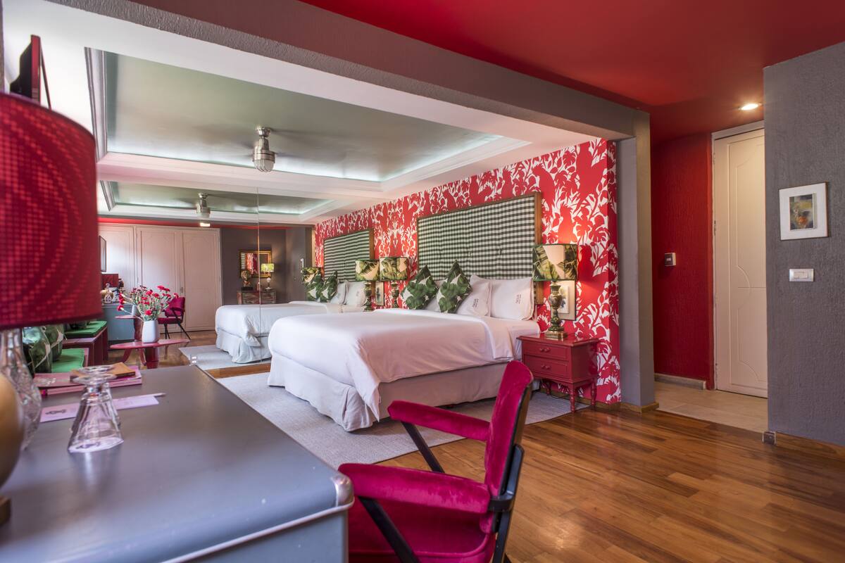 Deluxe Suite, 1 King Bed | 1 bedroom, in-room safe, desk, laptop workspace