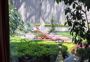Traditional Suite, 1 King Bed, Non Smoking | Garden view - Pug Seal Coyoacan (Mexico City)