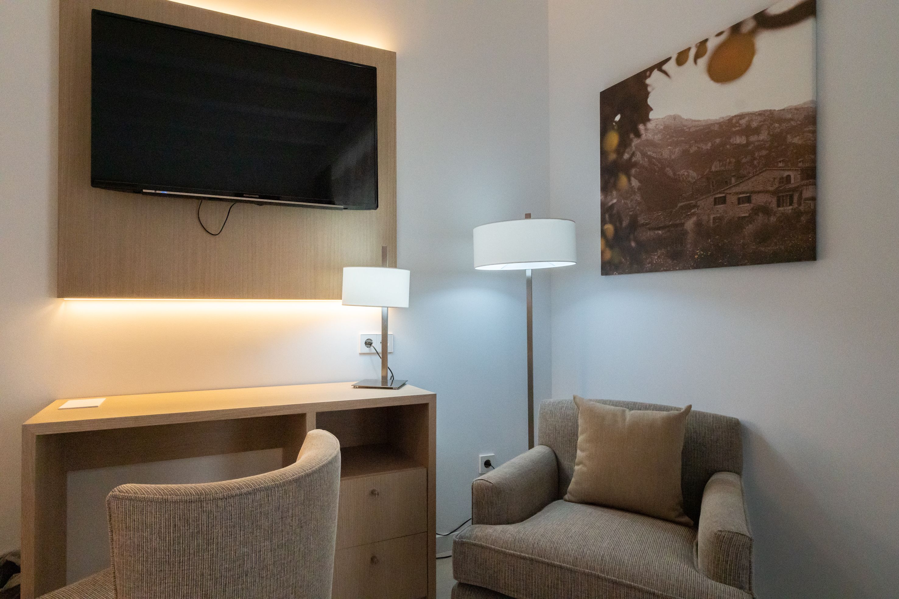 1 bedroom, select comfort beds, minibar, in-room safe