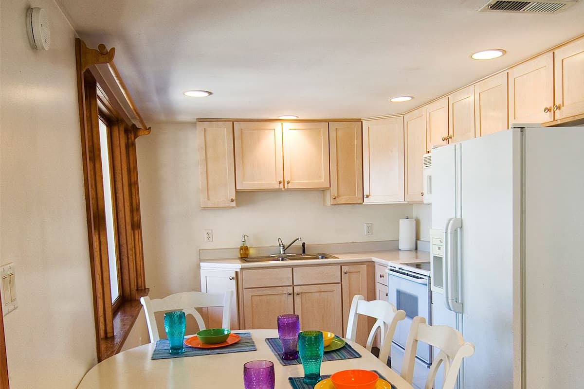 Cottage Basic, 2 letti queen, non fumatori | Cucina privata | Frigorifero, microonde, forno, piano cottura