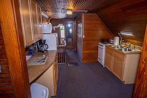 Basic Apartment, 2 Double Beds, Non Smoking | Private kitchen