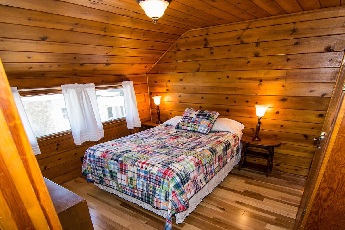Basic Apartment, Multiple Beds, Non Smoking | Iron/ironing board, free WiFi, bed sheets