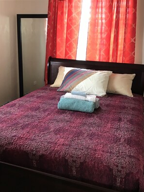 Family House, 3 Bedrooms, Non Smoking, Beach View | Blackout drapes, iron/ironing board, bed sheets - Darlmoor House (Prospect)