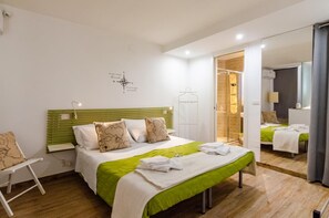 In-room safe, blackout curtains, soundproofing, free WiFi - Domatia (Barletta)