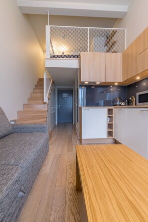 Grand-paritalo, 1 keskisuuri parisänky ja vuodesohva, kaupunkinäköala (14) | 1 makuuhuone, yksilöllisesti sisustettu, yksilöllisesti kalustettu