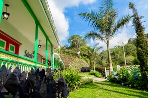 Front of property - Hotel Mirador de Boquia Salento (Salento)