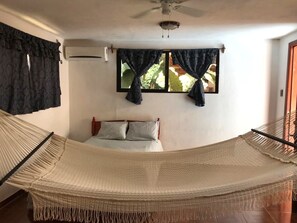 Phòng dành cho gia đình, 1 giường đôi, không hút thuốc | Bàn, truy cập Internet không dây miễn phí, bộ trải giường 