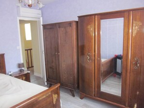 ห้องคอมฟอร์ทดับเบิล | ตกแต่งพิเศษโดยเฉพาะ, ผ้าม่านกันแสง, เตารีด/โต๊ะรีดผ้า, เปล/เตียงเด็กอ่อน