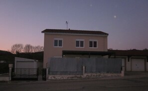 บริเวณภายนอก