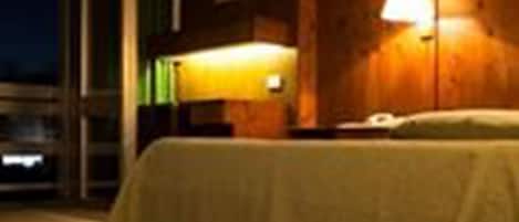 Bureau, accĂšs au Wi-Fi (inclus), literie fournie