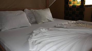 Kamar Double, Bebas Asap Rokok, pemandangan pantai | Meja kerja, tirai kedap cahaya, dan tempat tidur lipat/tambahan