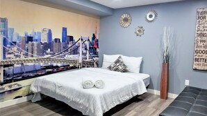 Luxury Townhome, Multiple Beds, Non Smoking | Premium bedding, Select Comfort beds, laptop workspace - The Modern Spot (Winnipeg)