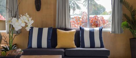 Villa, 2 Bedrooms | Living area