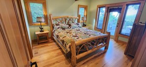 4 habitaciones, escritorio, tabla de planchar con plancha y wifi 