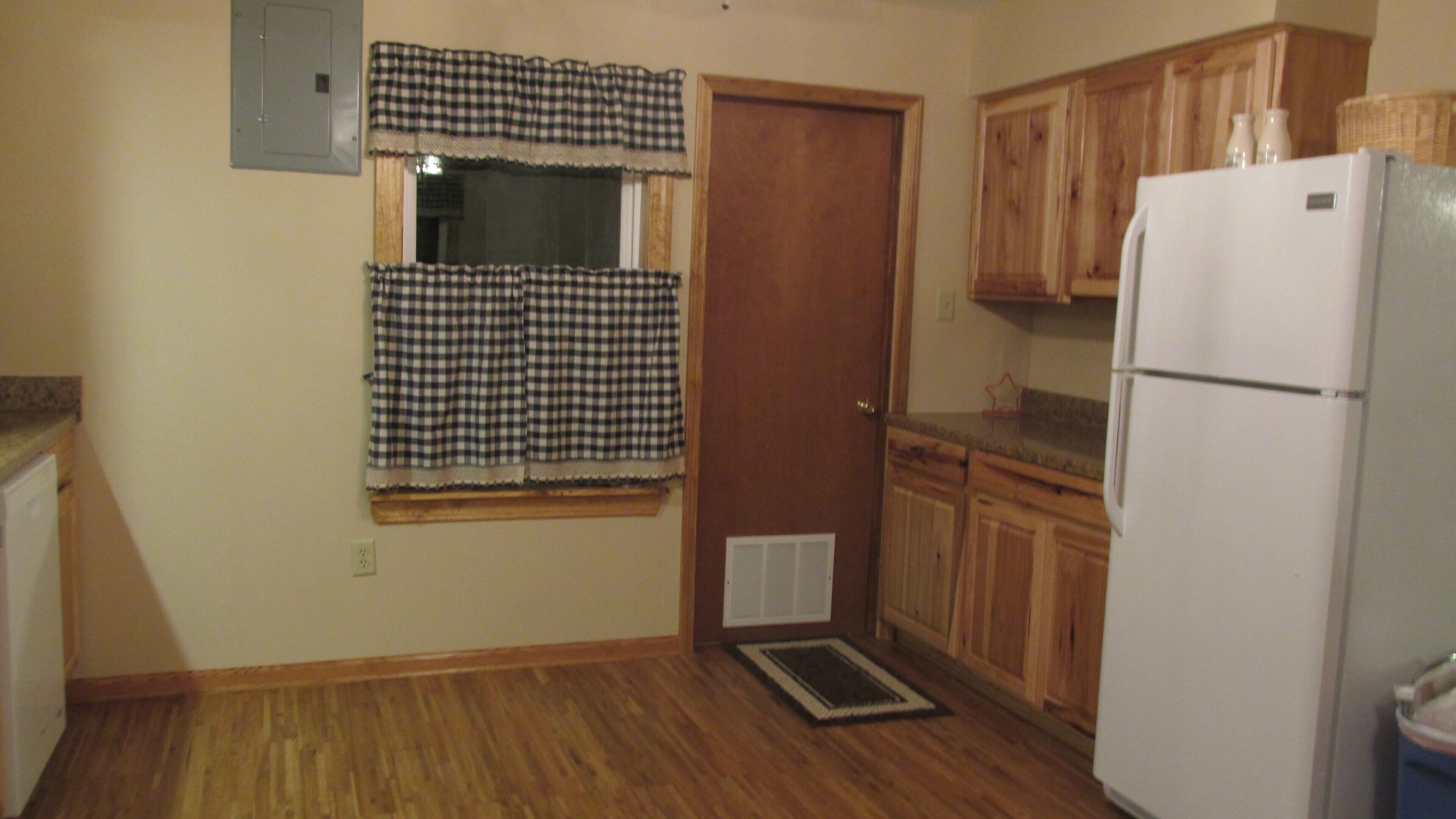 Missy's Get-a-Way (Lake Front Property in Warsaw, Mo on Lake of the Ozarks)