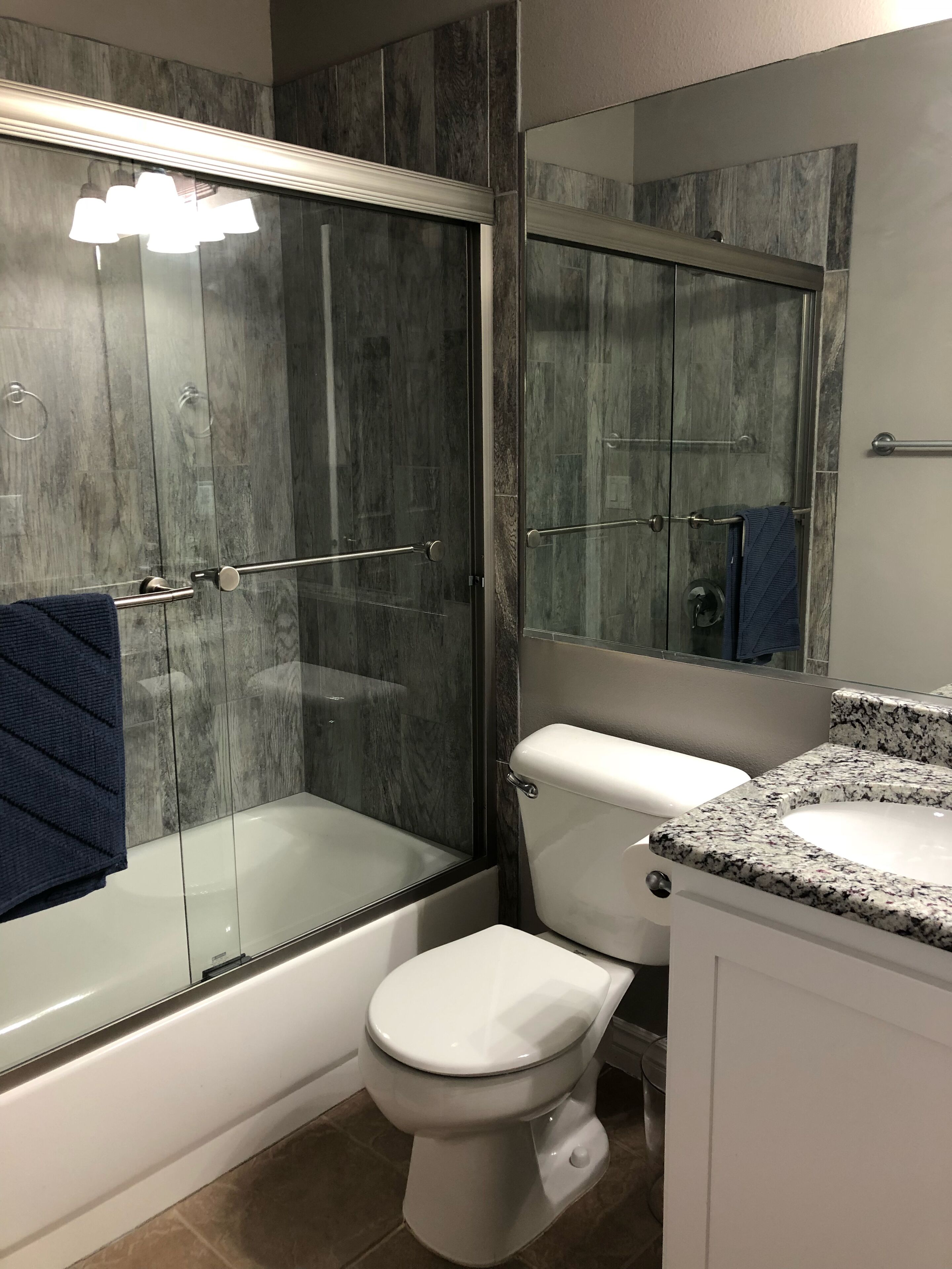 NEW Family Home Close to Downtown, Skiing & Golf.