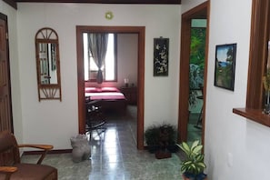2 bedrooms, iron/ironing board, WiFi, bed sheets - Casa Verde, Quepos central view (Quepos)
