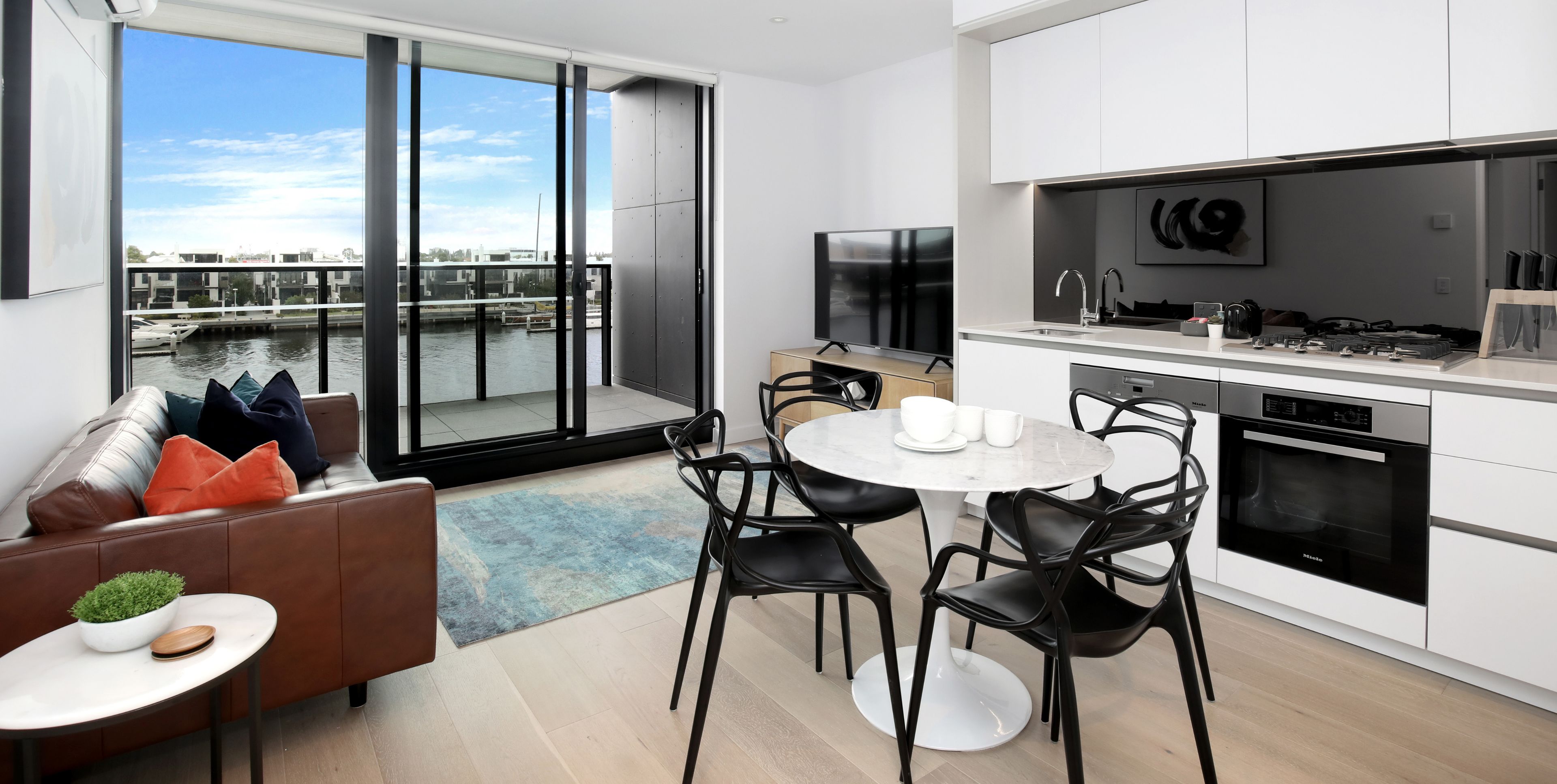 Orange Stay at Collins Wharf — image 17