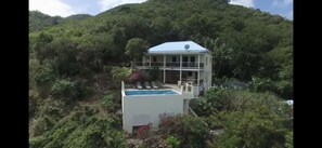 Exterior - COCONUT BREEZE VILLA: MESMERIZING VIEWS, COOLING TRADEWINDS; full A/C; generator (Coral Bay)