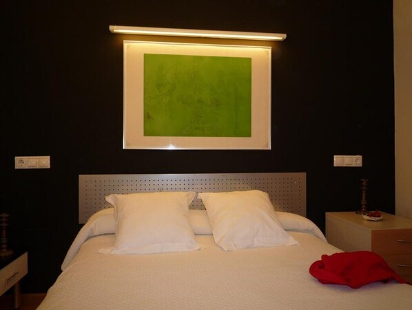 4 dormitoris, caixa forta a l'habitació, wifi i roba de llit 