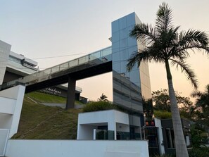 Exterior - Fit new design - play area with infinity pool and spectacular view  (Ingleses Norte)