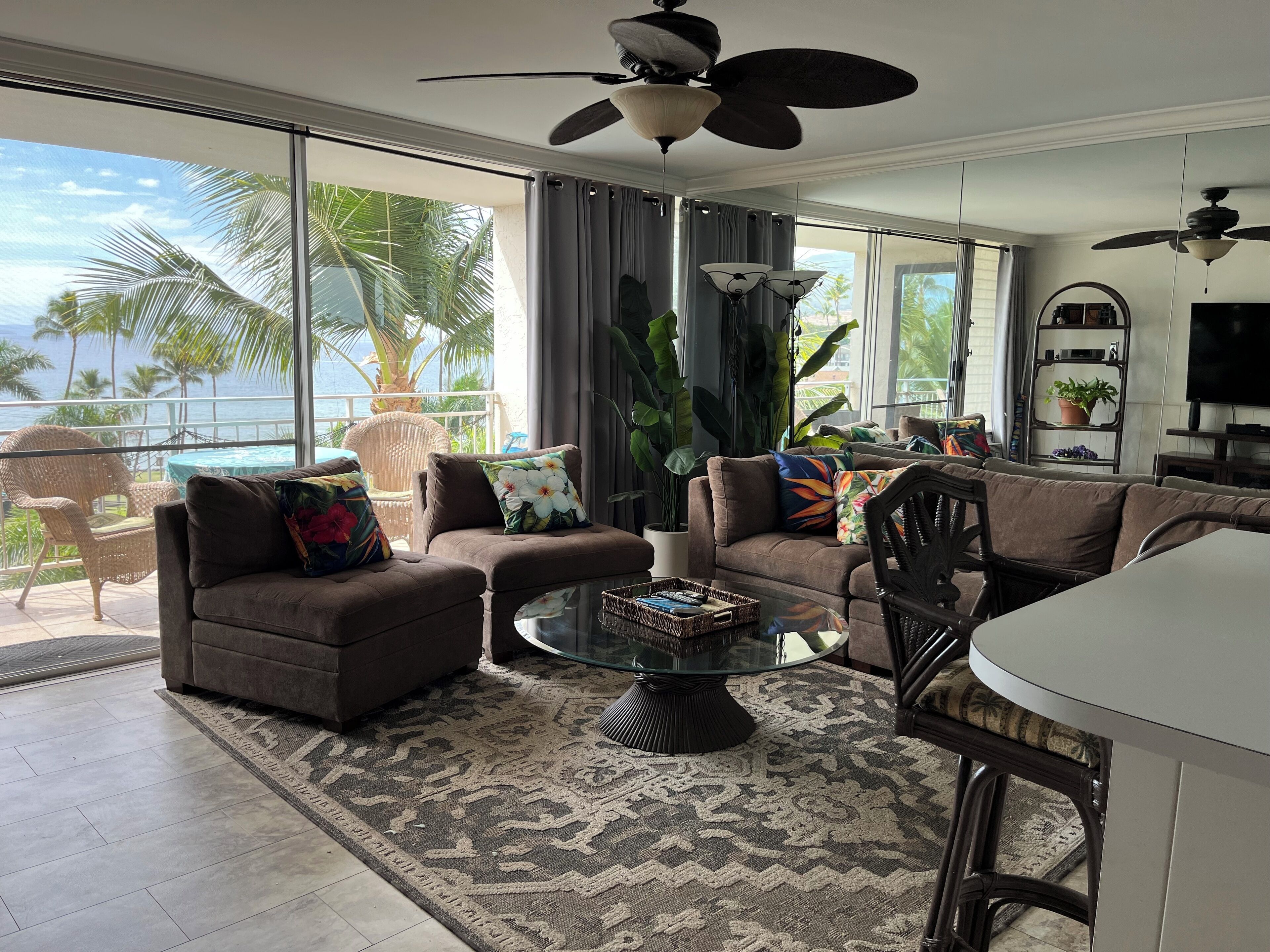 TV, DVD player, books, stereo