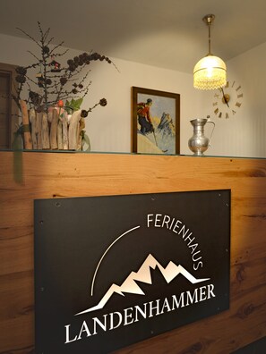 Lobby - Ferienwohnung Talstation, 70 m² (Reit im Winkl)