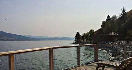 Bella Cottage @ La Casa Lakeside Resort, 180 Degree View Of Lake Okanagan.