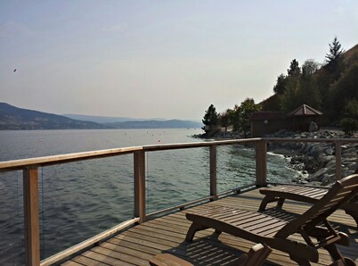 Bella Cottage @ La Casa Lakeside Resort, 180 Degree View Of Lake Okanagan.