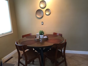 Dining - Midwest Modern House (Austin)