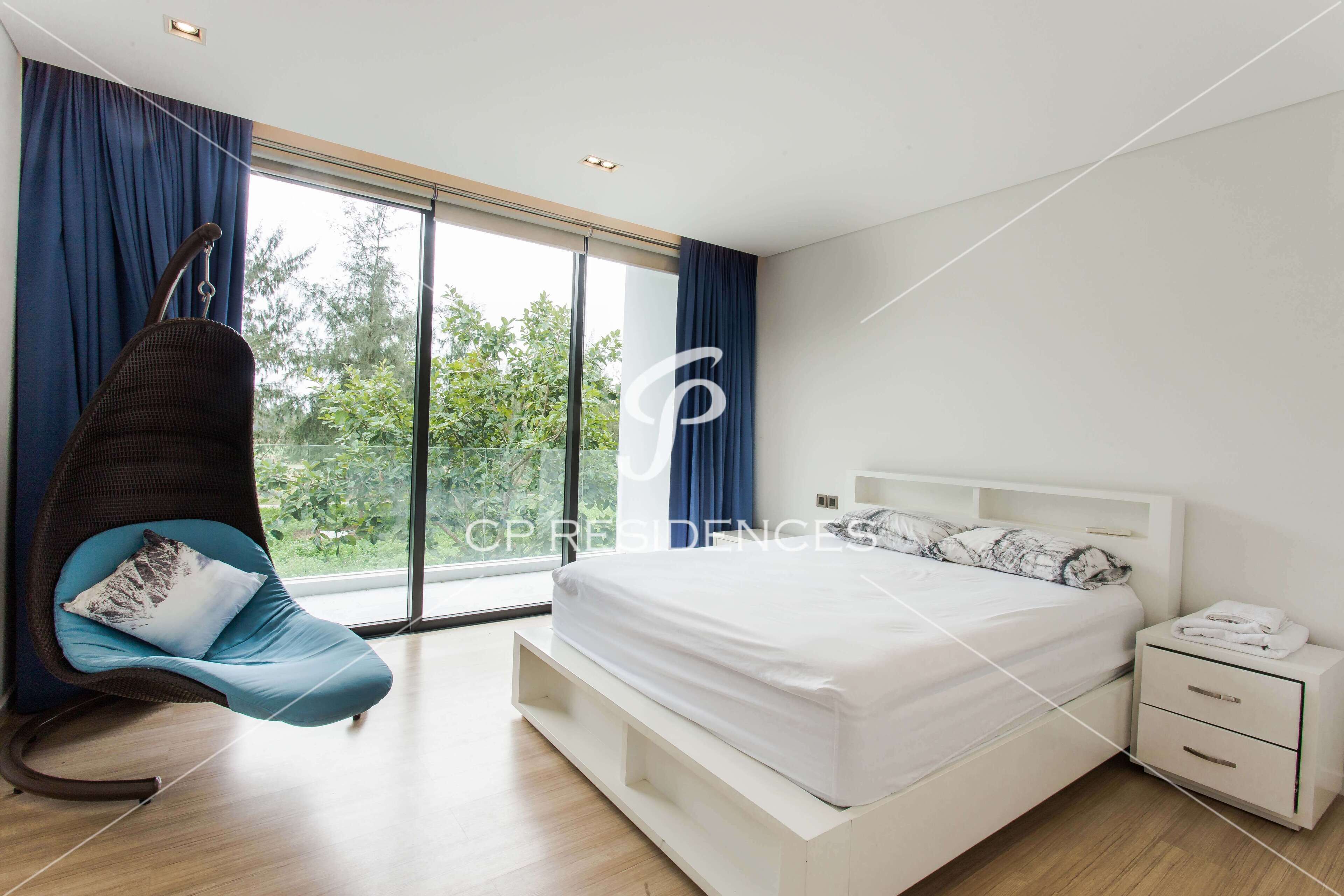 3 habitaciones, tabla de planchar con plancha, internet y ropa de cama 