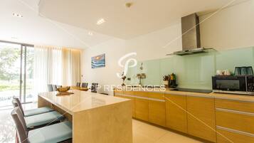 Refrigerador, microondas, parrilla de estufa y lavavajillas