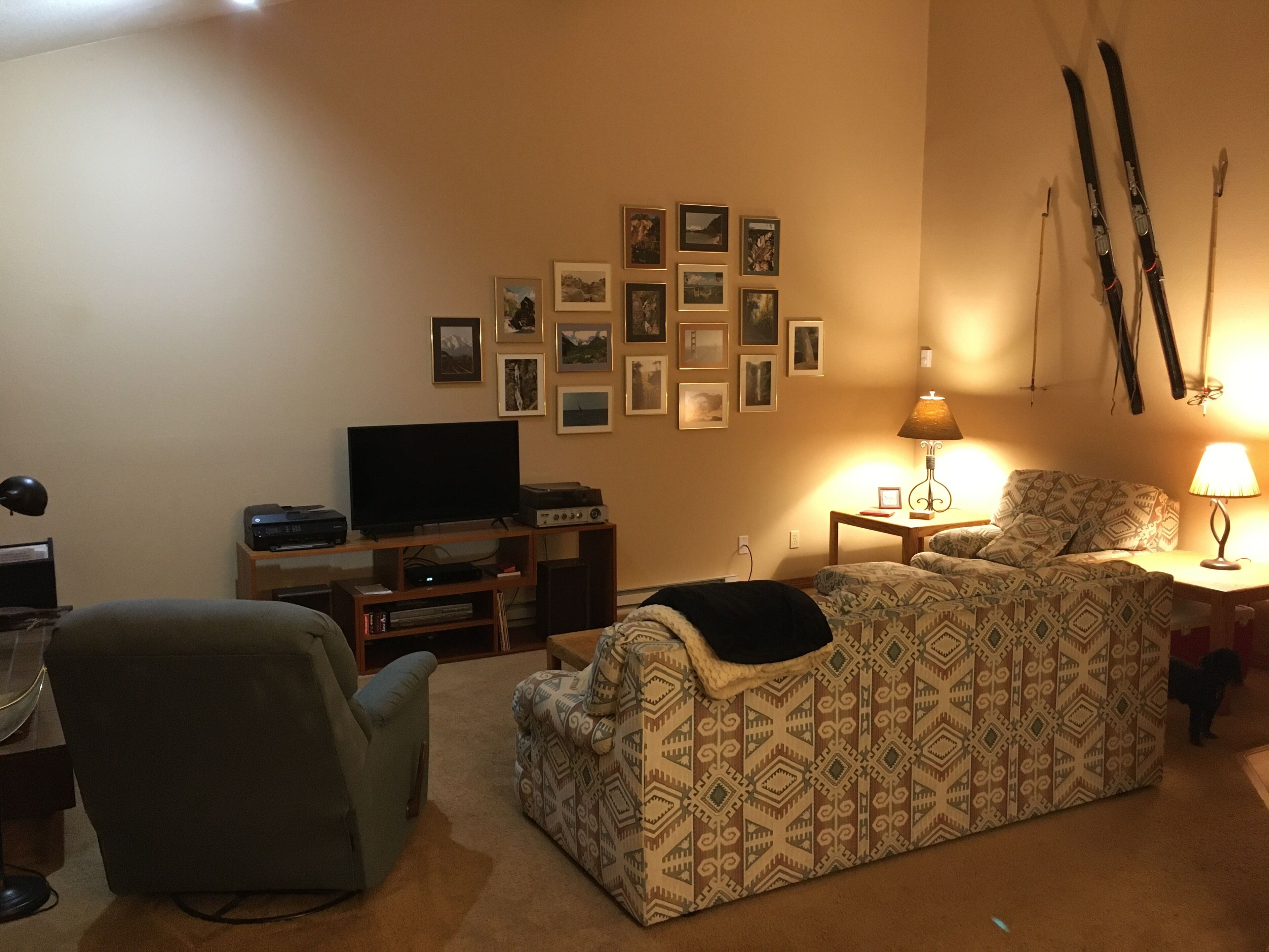 Location!  Updated Condo That's Easy Walking to Main Street, Bike Path, Hiking