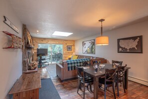 TV, fireplace, DVD player - Red Sled at Hi Country Haus - 2 bed, 2 bath with a shuttle stop. (Winter Park)
