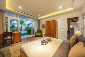 4 bedrooms, in-room safe, desk, iron/ironing board