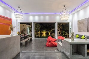 Outdoor dining - Villa Bahia 10mn walk to Central Seminyak Oberoi (Seminyak)