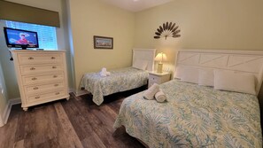 4 bedrooms, iron/ironing board, WiFi, bed sheets