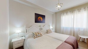 3 bedrooms, iron/ironing board, travel crib, WiFi