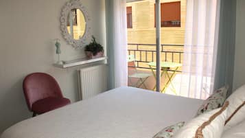3 bedrooms, iron/ironing board, travel crib, WiFi