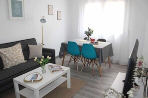 TV - Apartment amb Balcó (Consuegra)