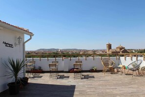 Outdoor dining - Apartment amb Balcó (Consuegra)