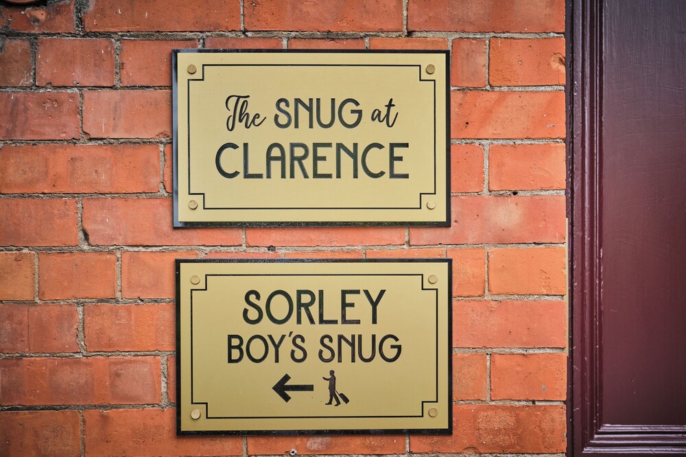 The Snug @ Clarence perfect hideaway in the walled city.