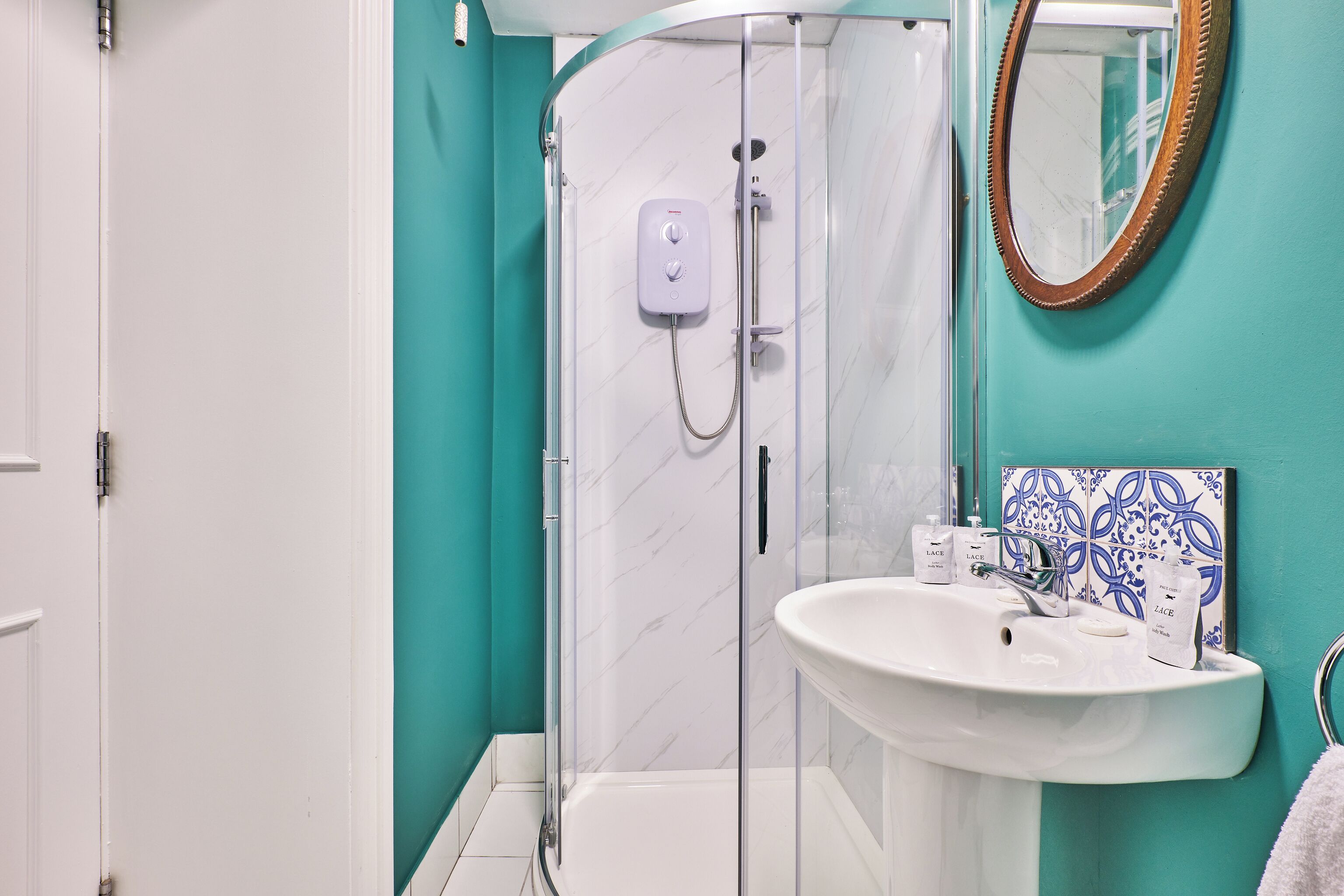 The Snug @ Clarence perfect hideaway in the walled city.