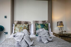 1 bedroom, iron/ironing board, internet