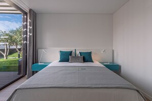 1 chambre, coffres-forts dans les chambres, fer et planche à repasser