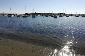 A marina with multiple boats docked in calm waters. - Apartment in La Baule near the Beach (PORNICHET)