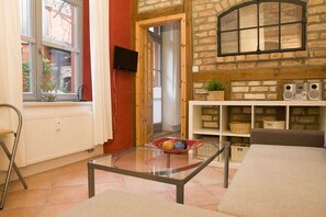 Unclassified image, 3 of 16, button - Apartment lower deck with balcony - Gohr apartments (Stralsund)